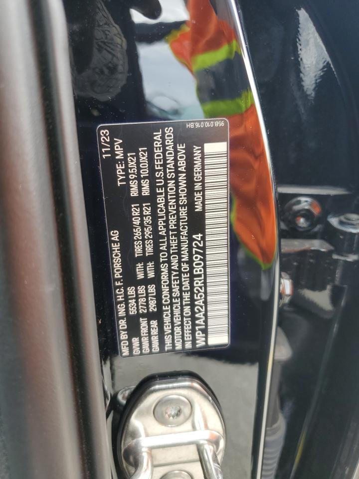 2024 PORSCHE Macan