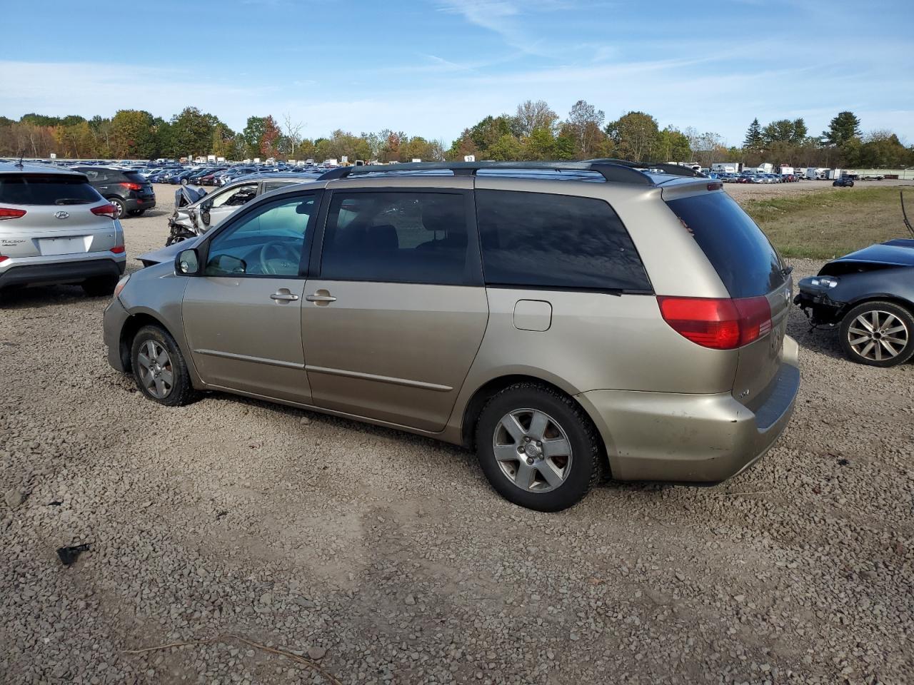 2004 TOYOTA SIENNA