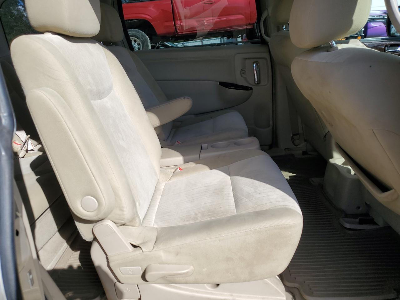 2012 NISSAN Quest