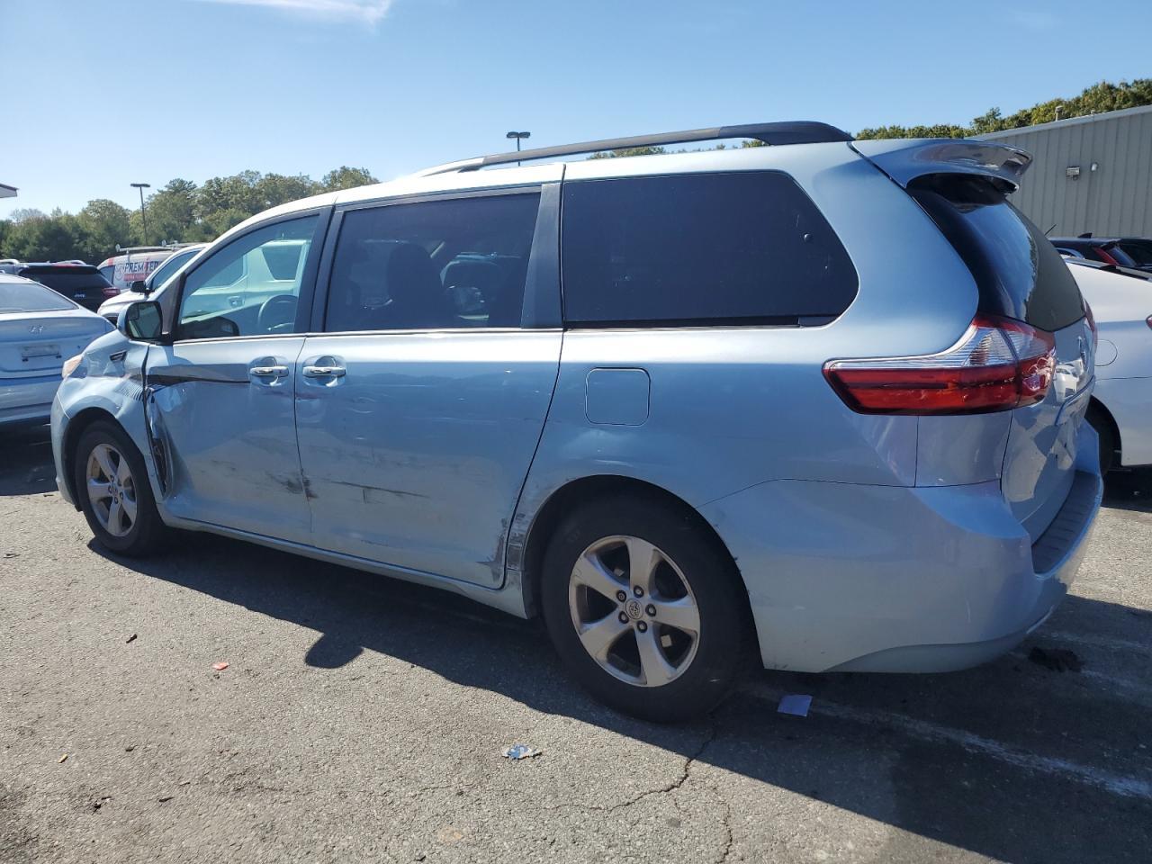 2016 TOYOTA SIENNA