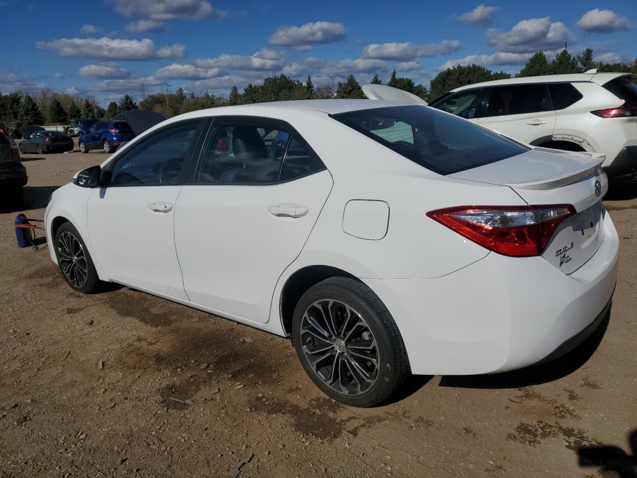 2015 TOYOTA COROLLA