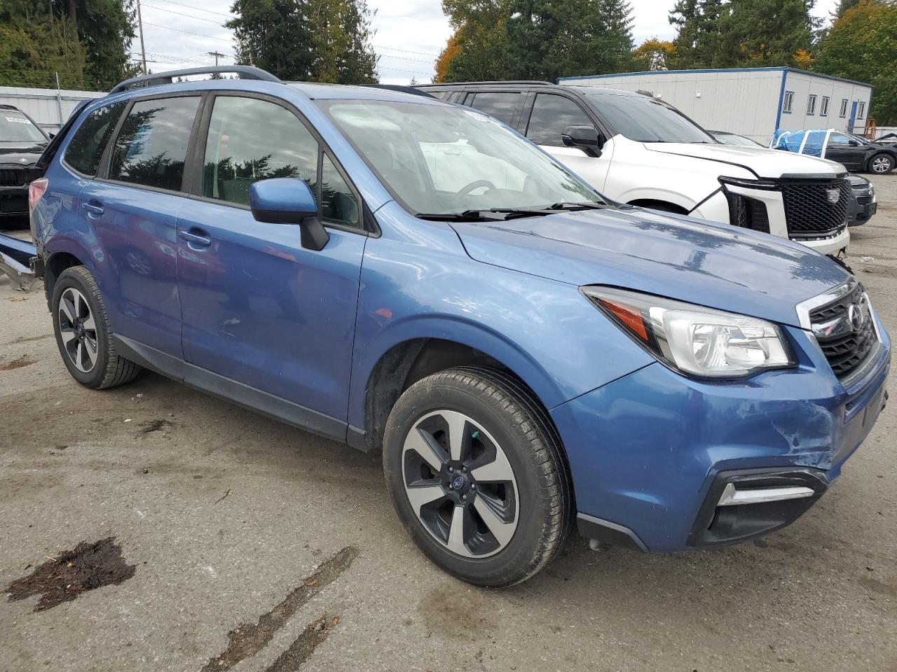2018 SUBARU FORESTER