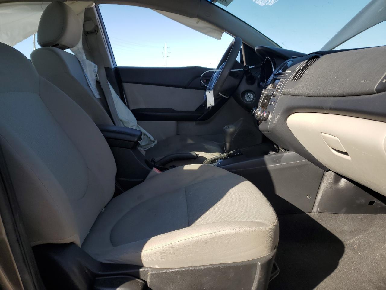 2010 KIA FORTE