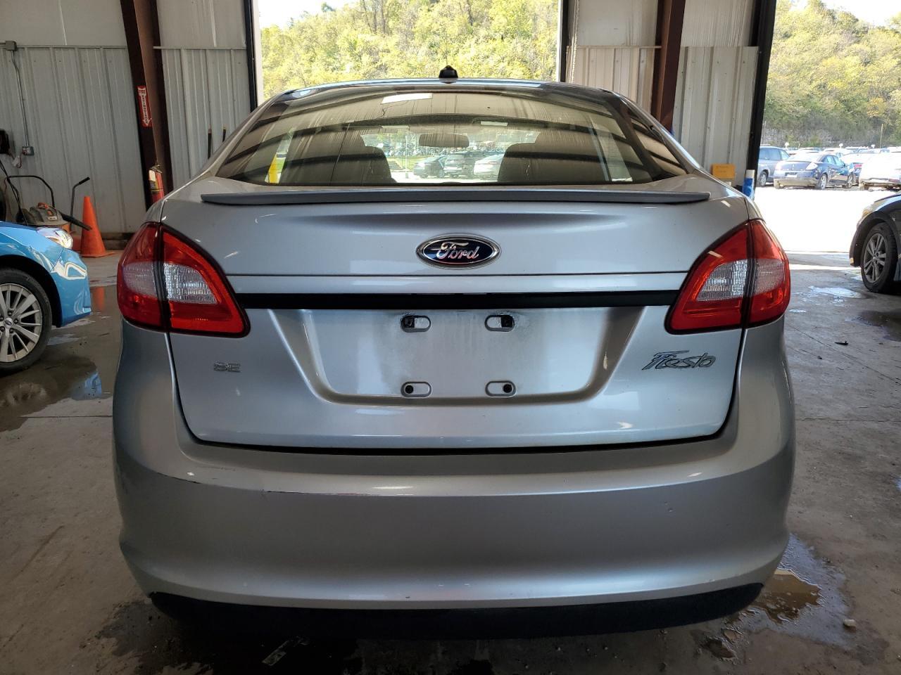 2013 FORD Fiesta