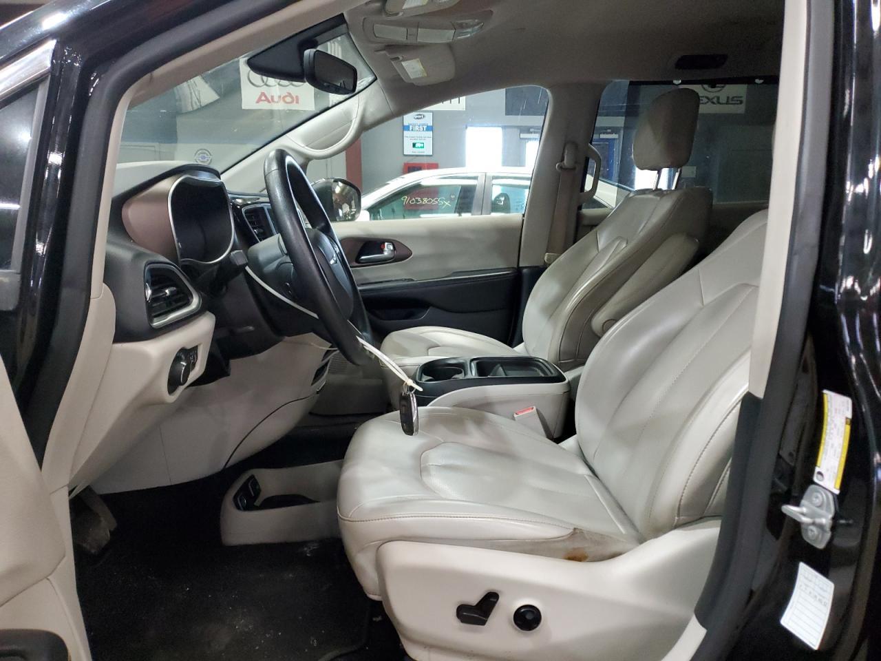 2021 CHRYSLER Voyager