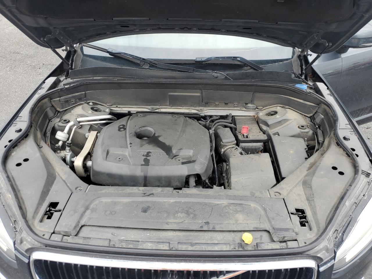 2017 VOLVO XC90