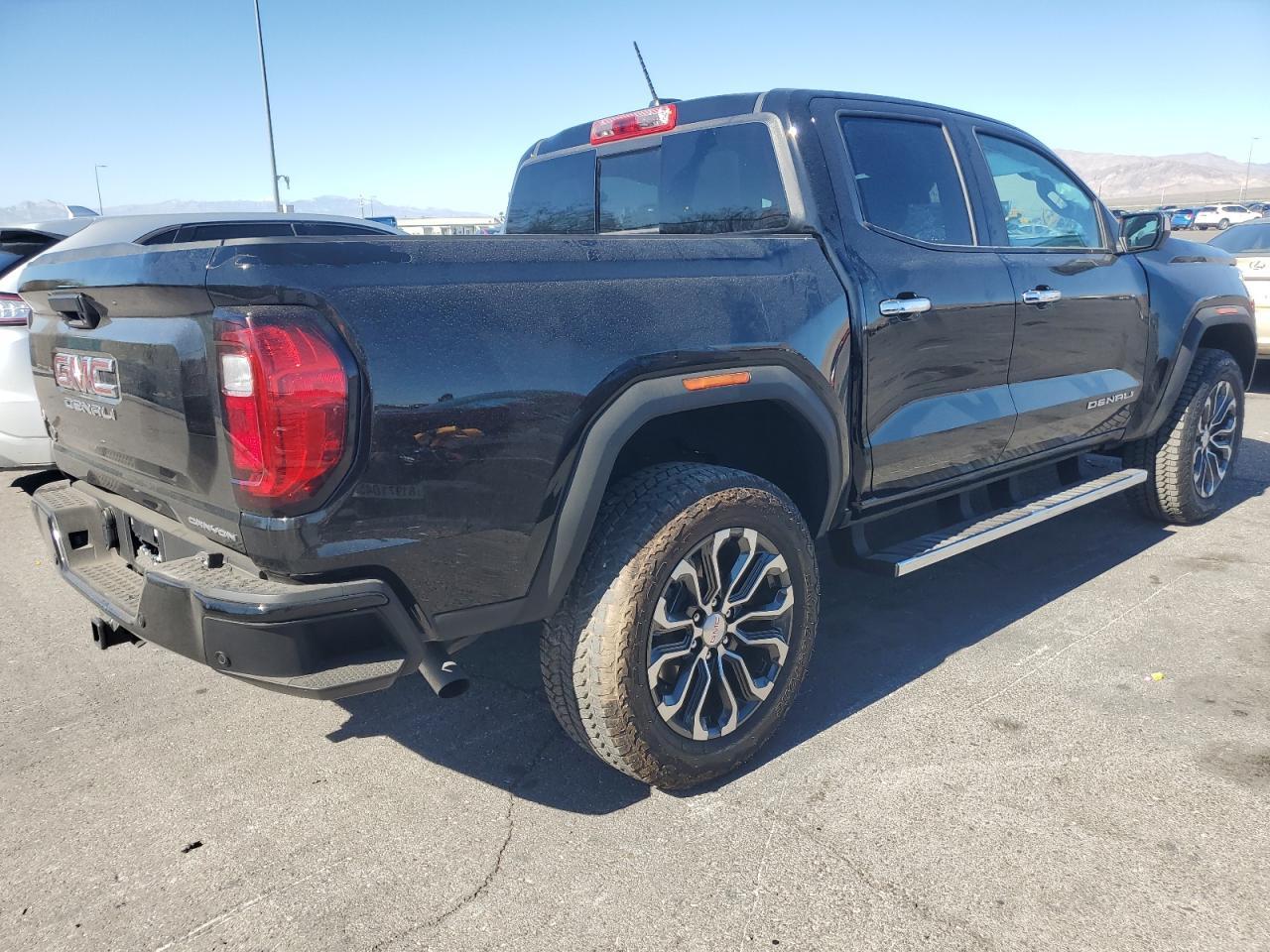 2025 GMC CANYON