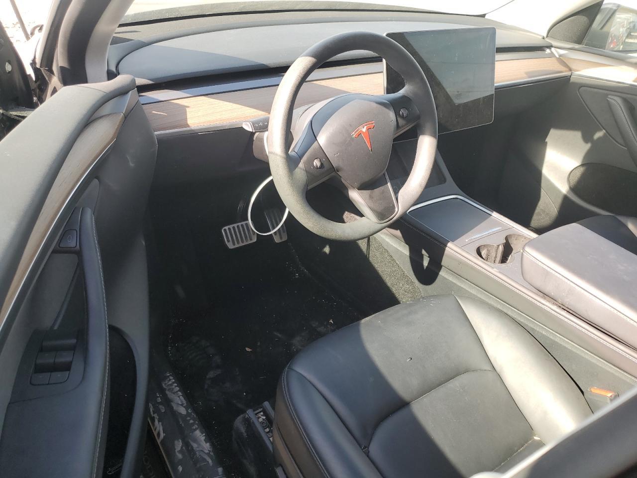 2024 TESLA MODEL Y