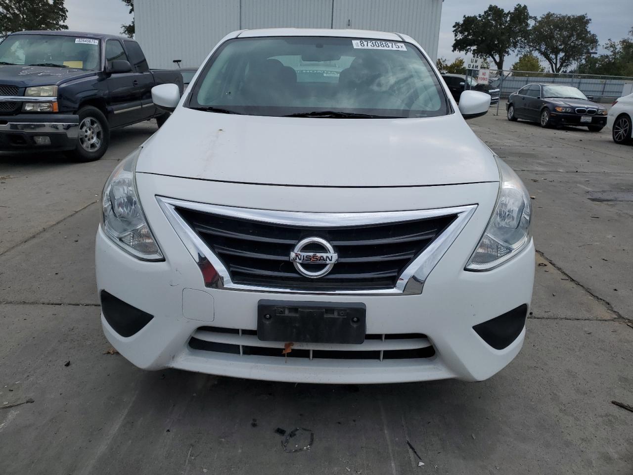 2016 NISSAN VERSA