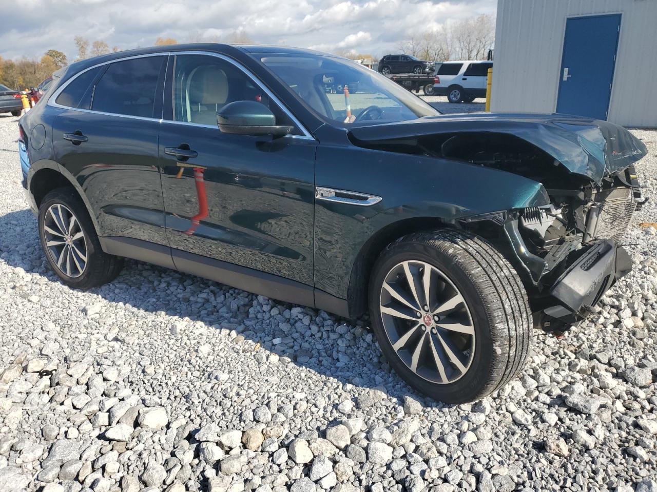 2017 JAGUAR F-Pace