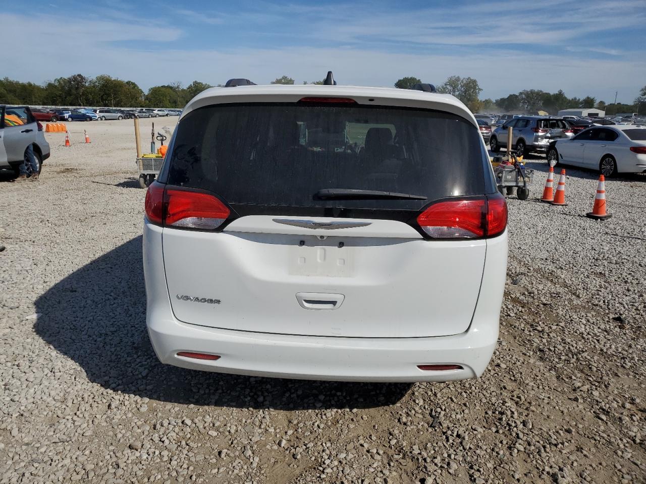 2021 CHRYSLER Voyager