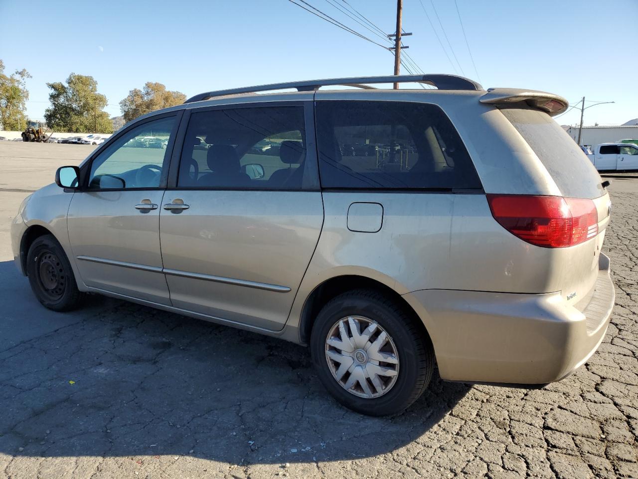 2004 TOYOTA SIENNA