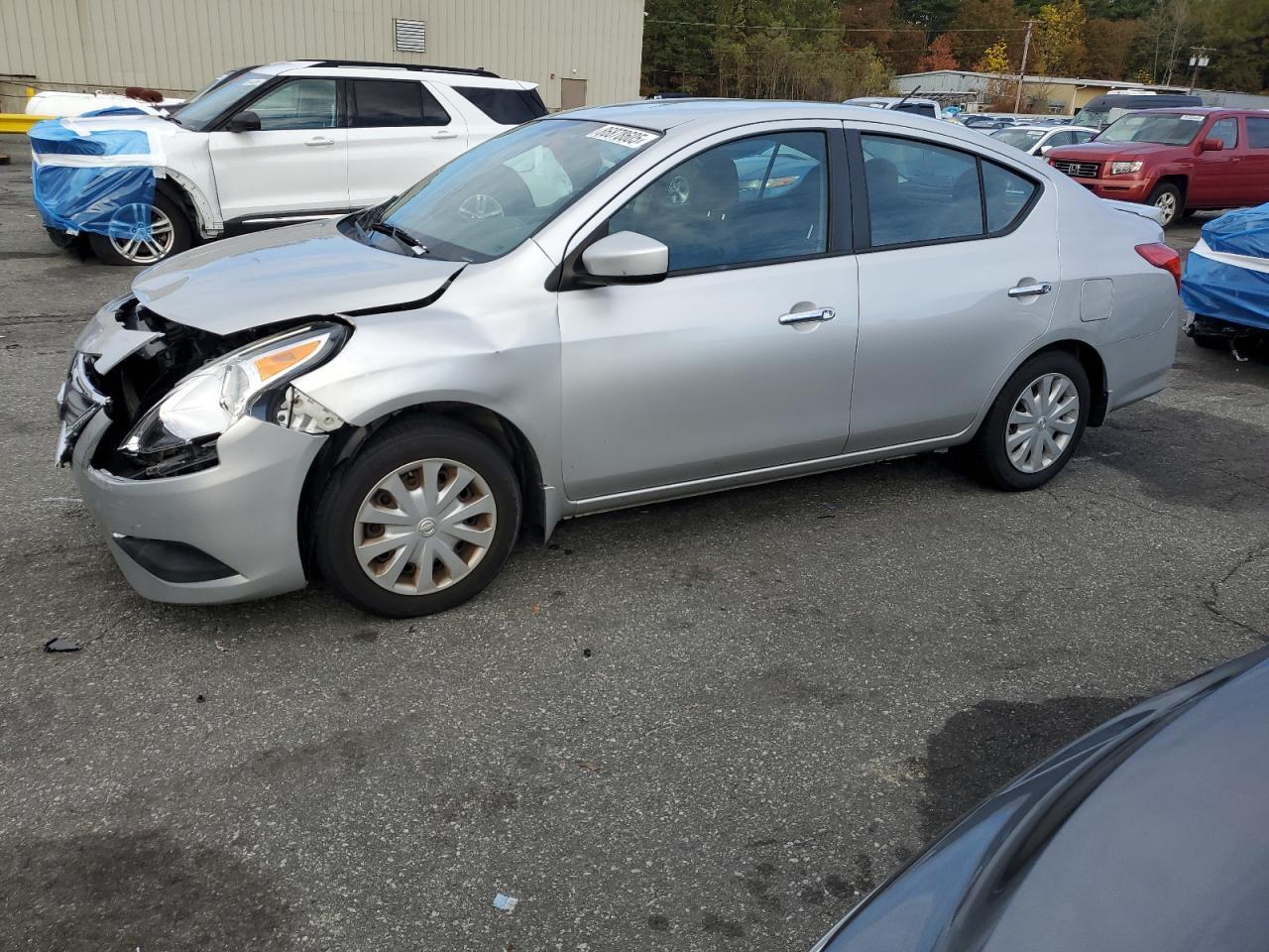2015 NISSAN VERSA