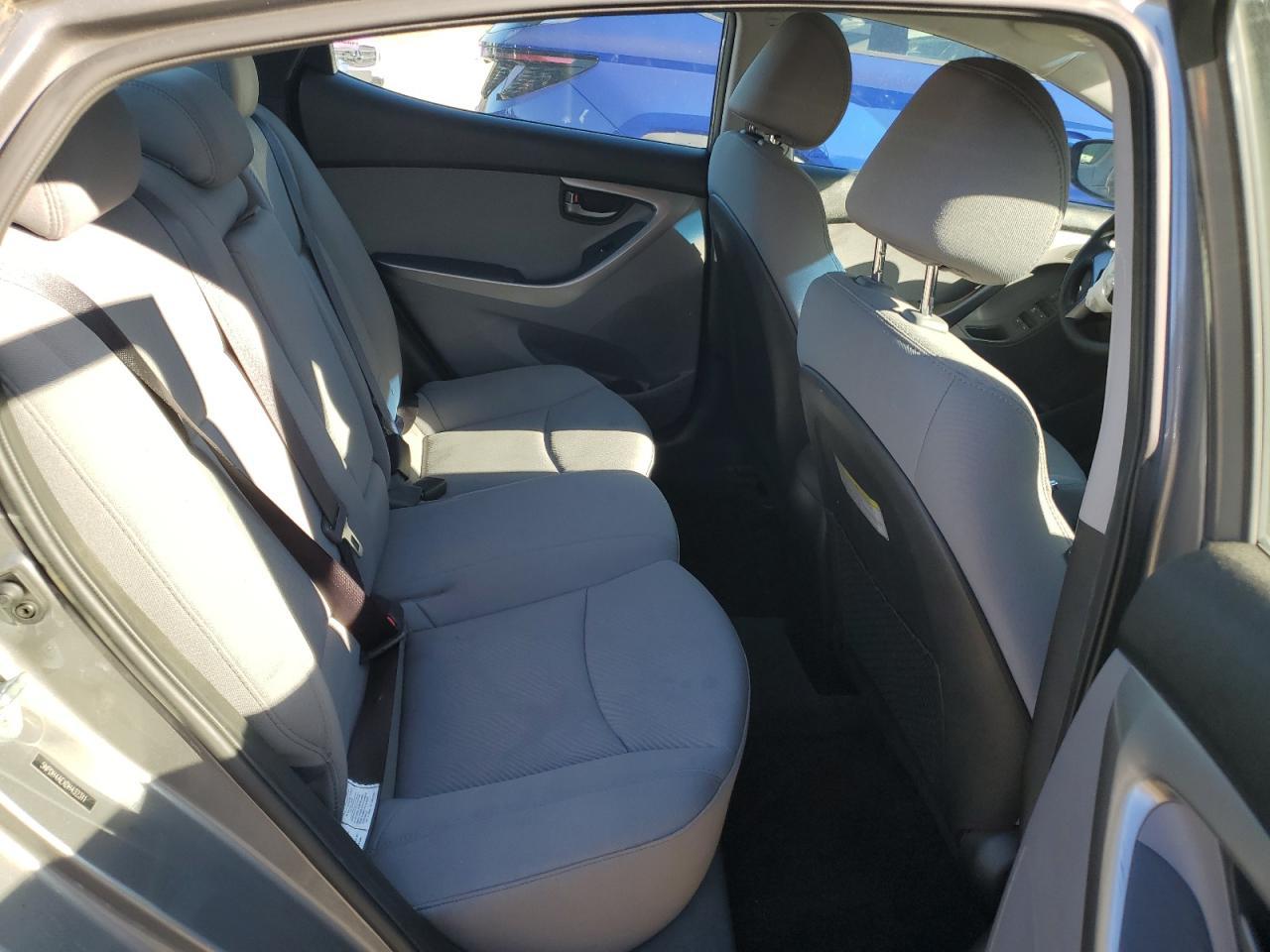 2013 HYUNDAI ELANTRA