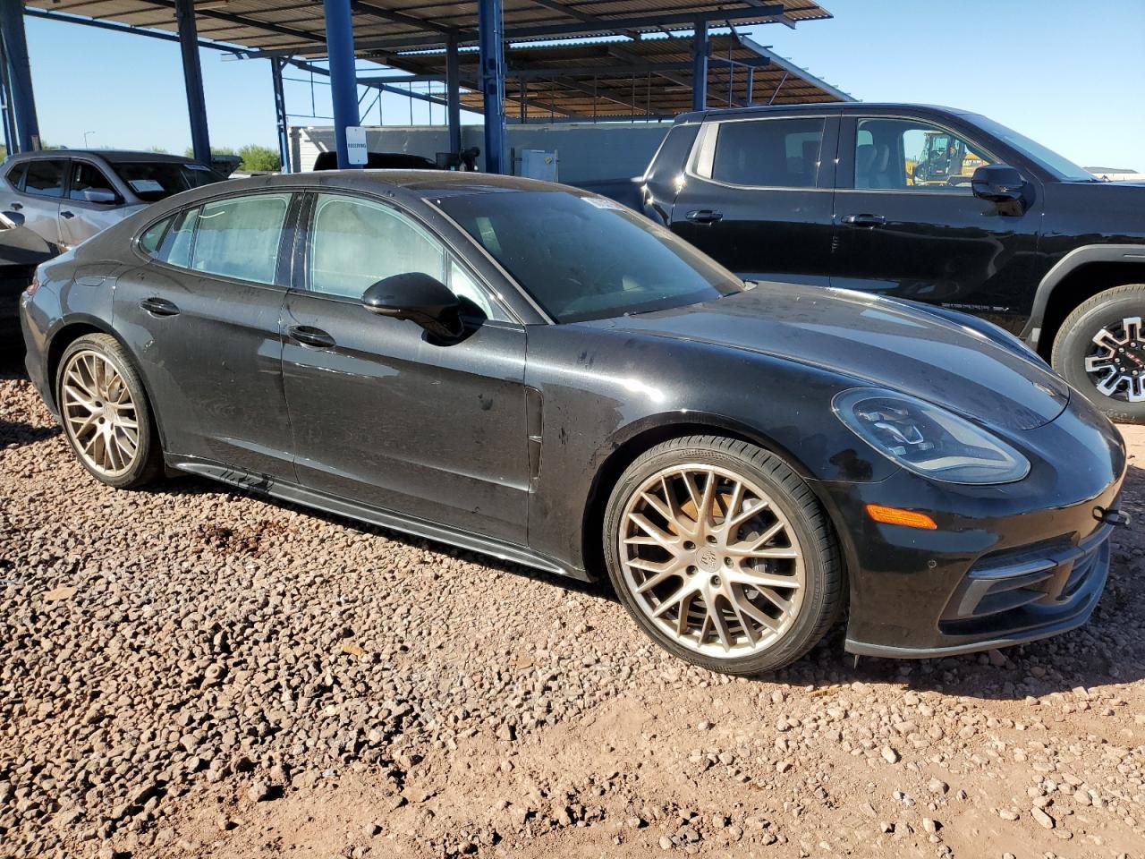 2018 PORSCHE Panamera