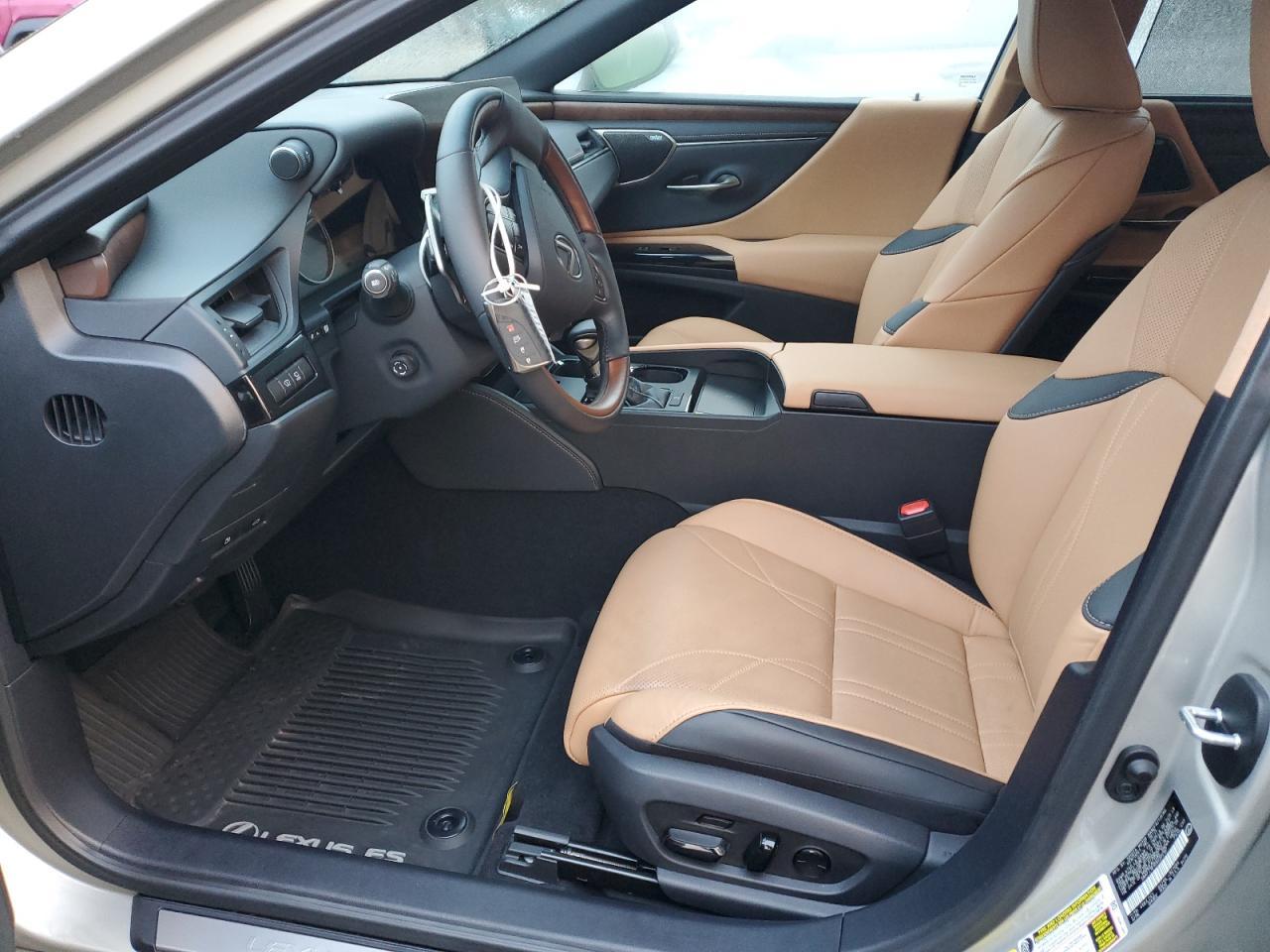 2023 LEXUS Es