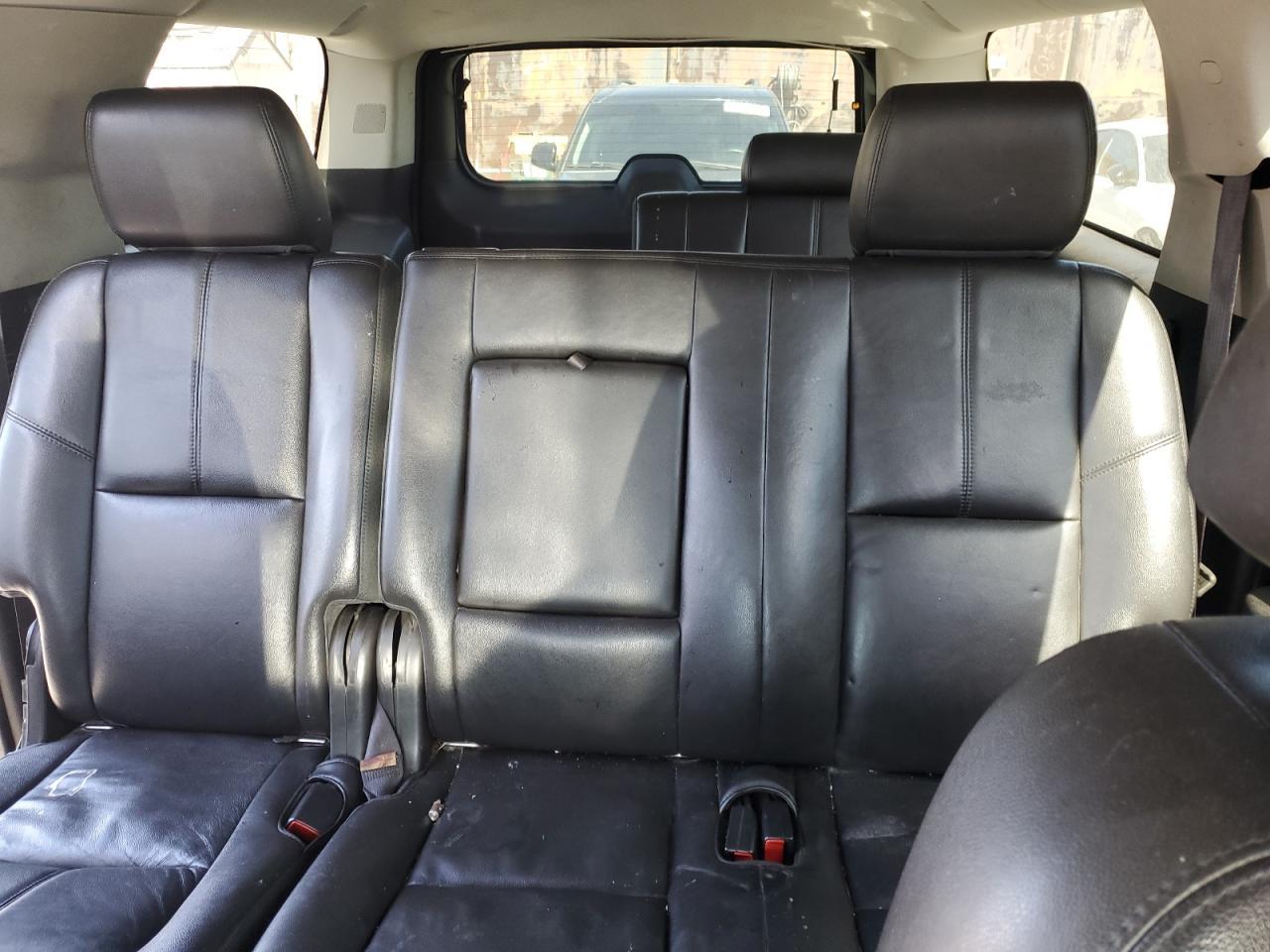 2013 CHEVROLET Suburban