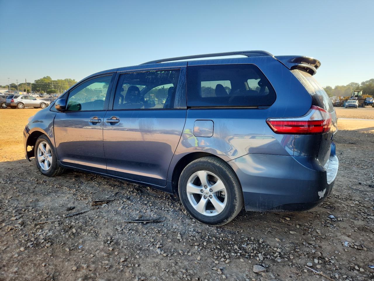 2015 TOYOTA SIENNA