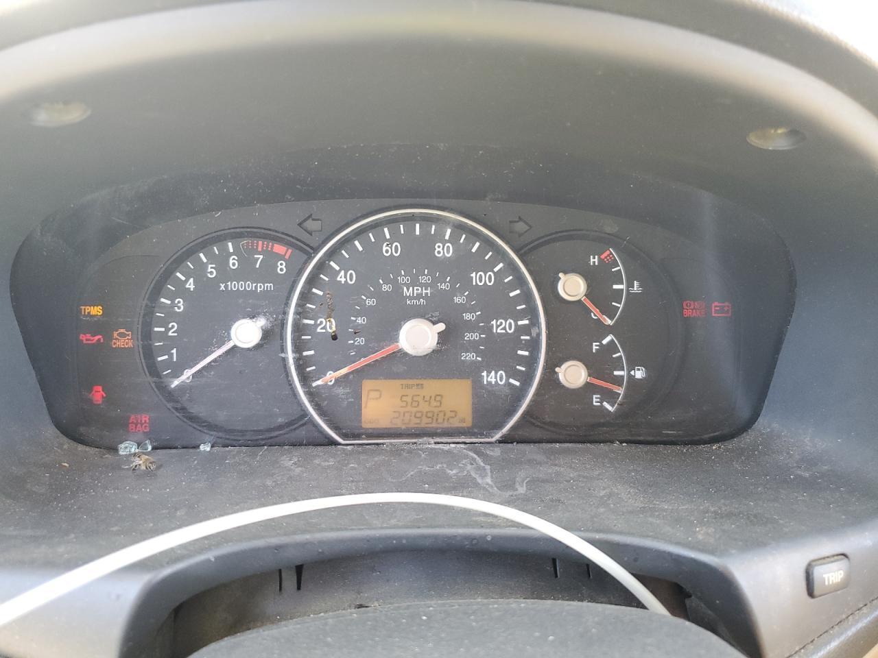2009 KIA RONDO