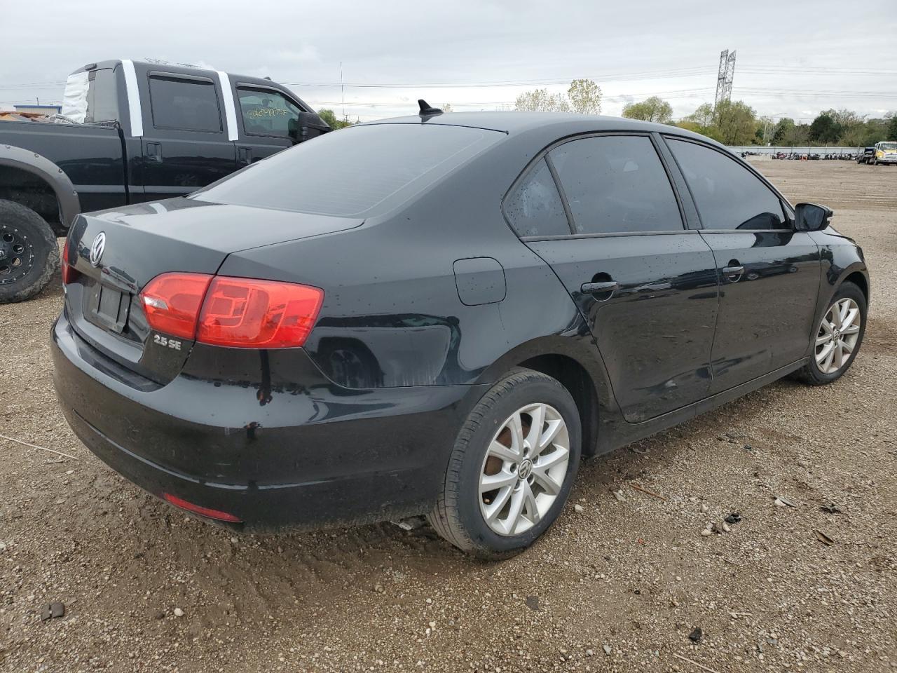 2012 VOLKSWAGEN JETTA