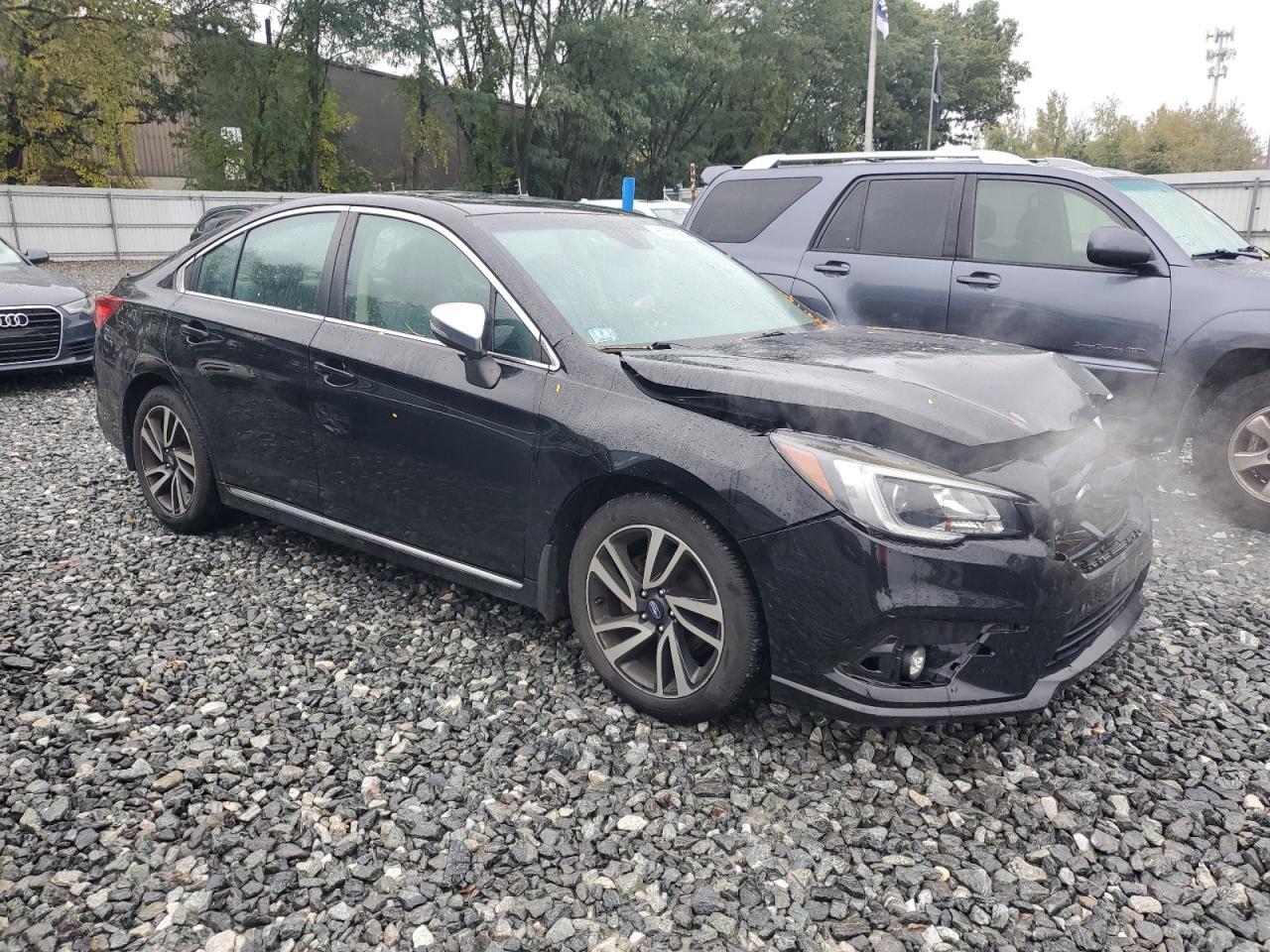 2018 SUBARU Legacy