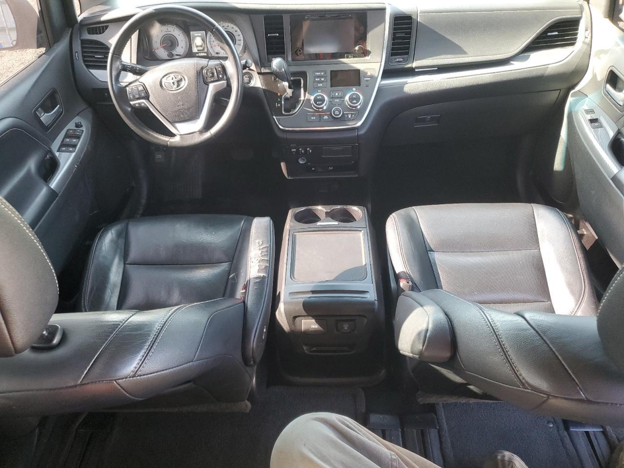 2015 TOYOTA SIENNA