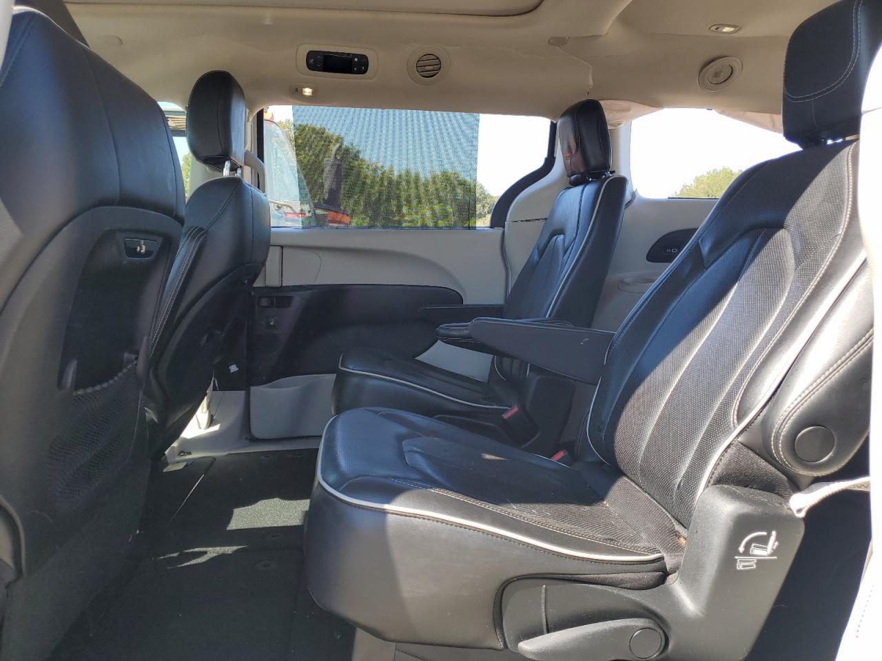 2022 CHRYSLER Pacifica