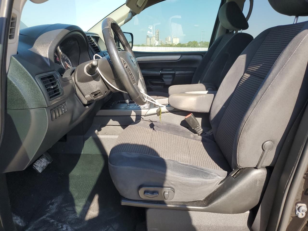 2013 NISSAN Armada