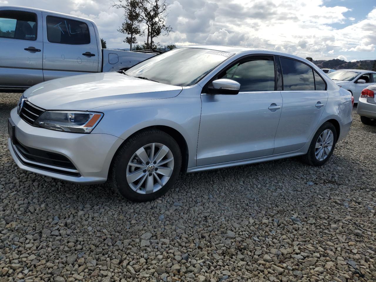 2015 VOLKSWAGEN JETTA