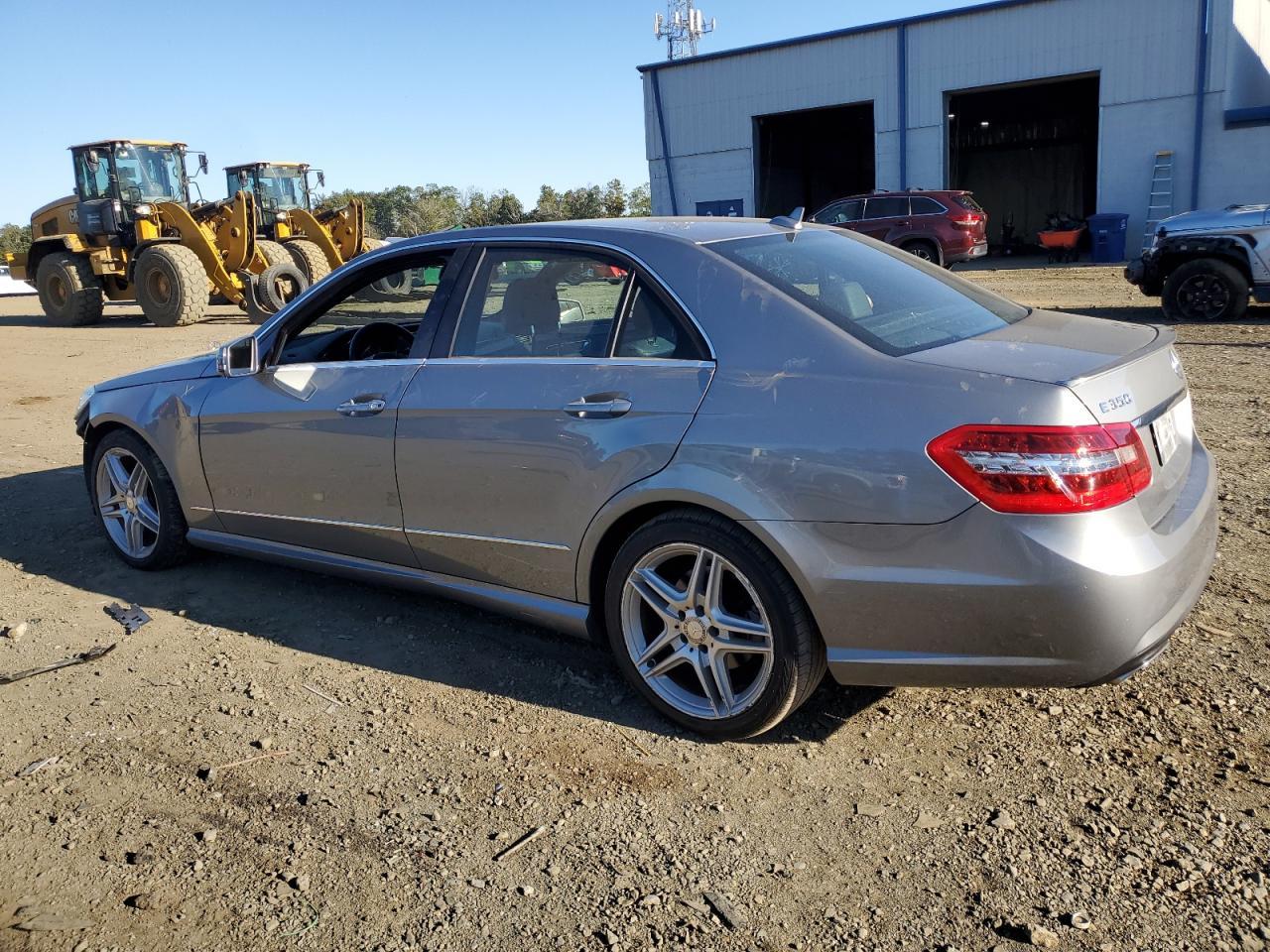 2013 MERCEDES-BENZ E-Class