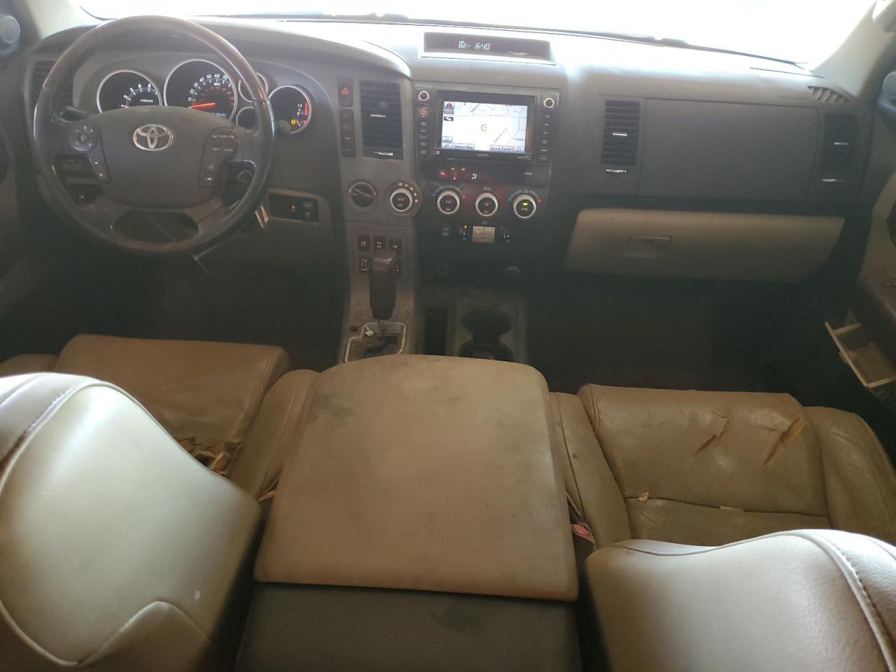 2010 TOYOTA Sequoia