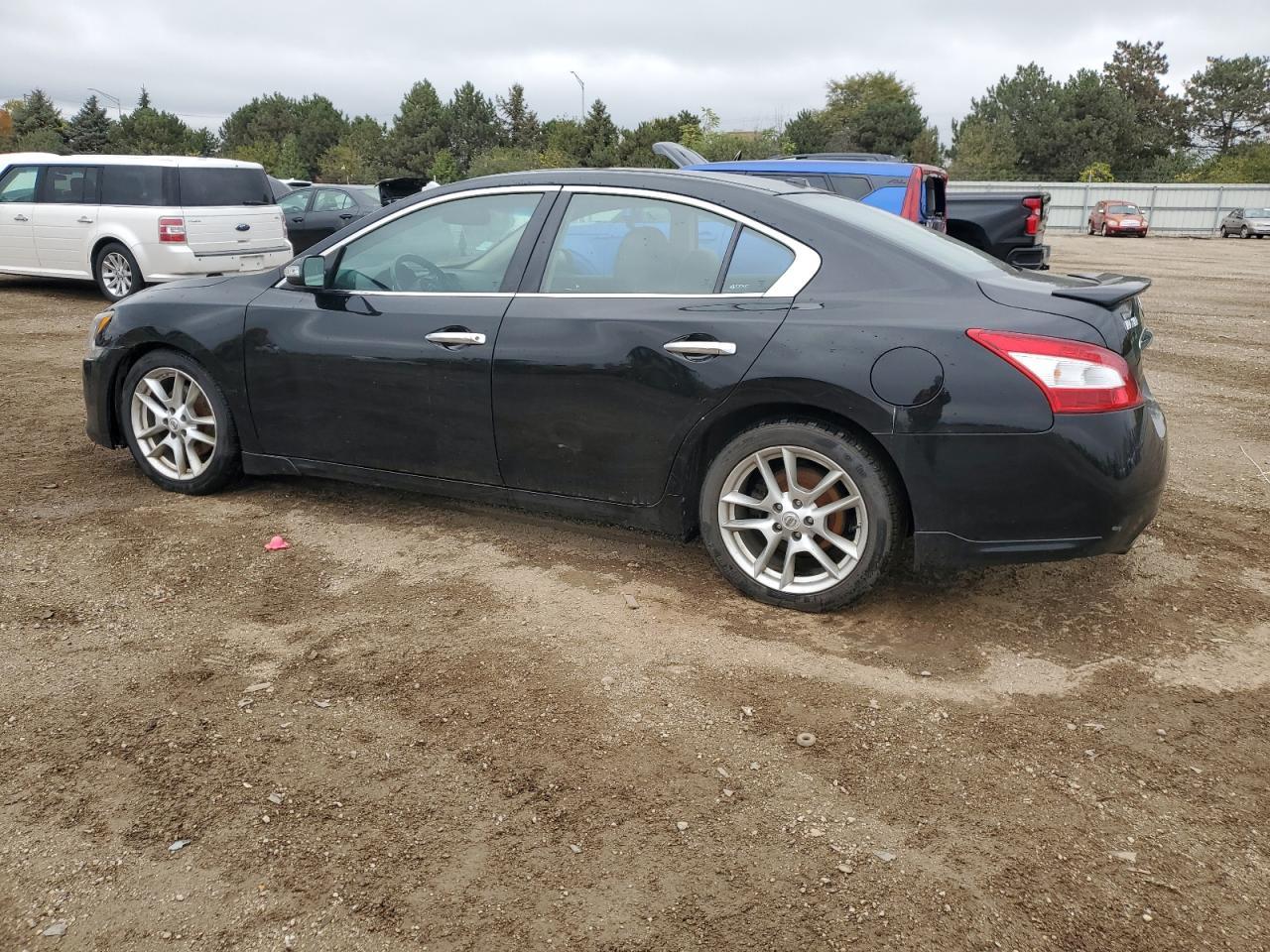 2011 NISSAN Maxima