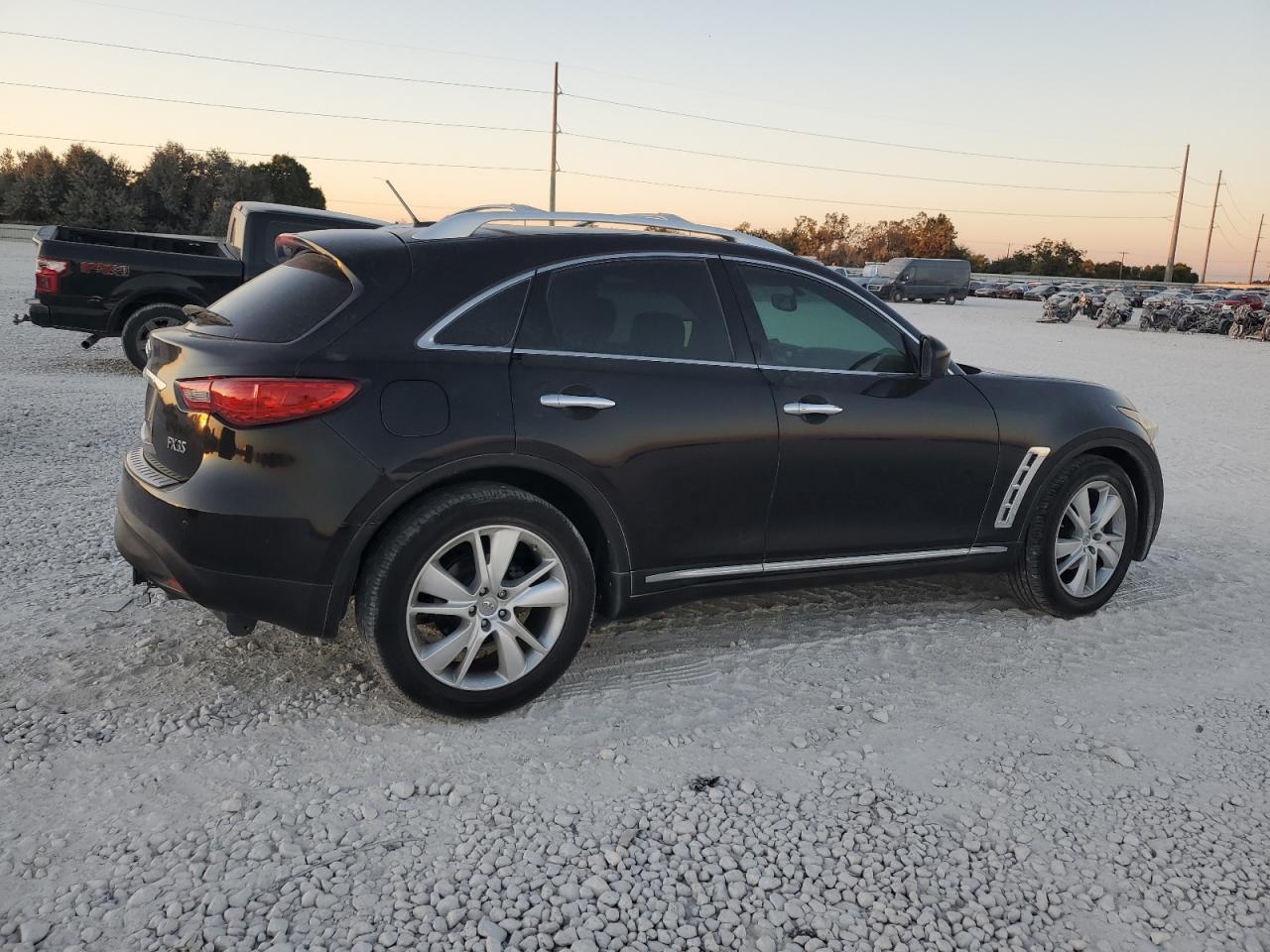 2012 INFINITI FX35