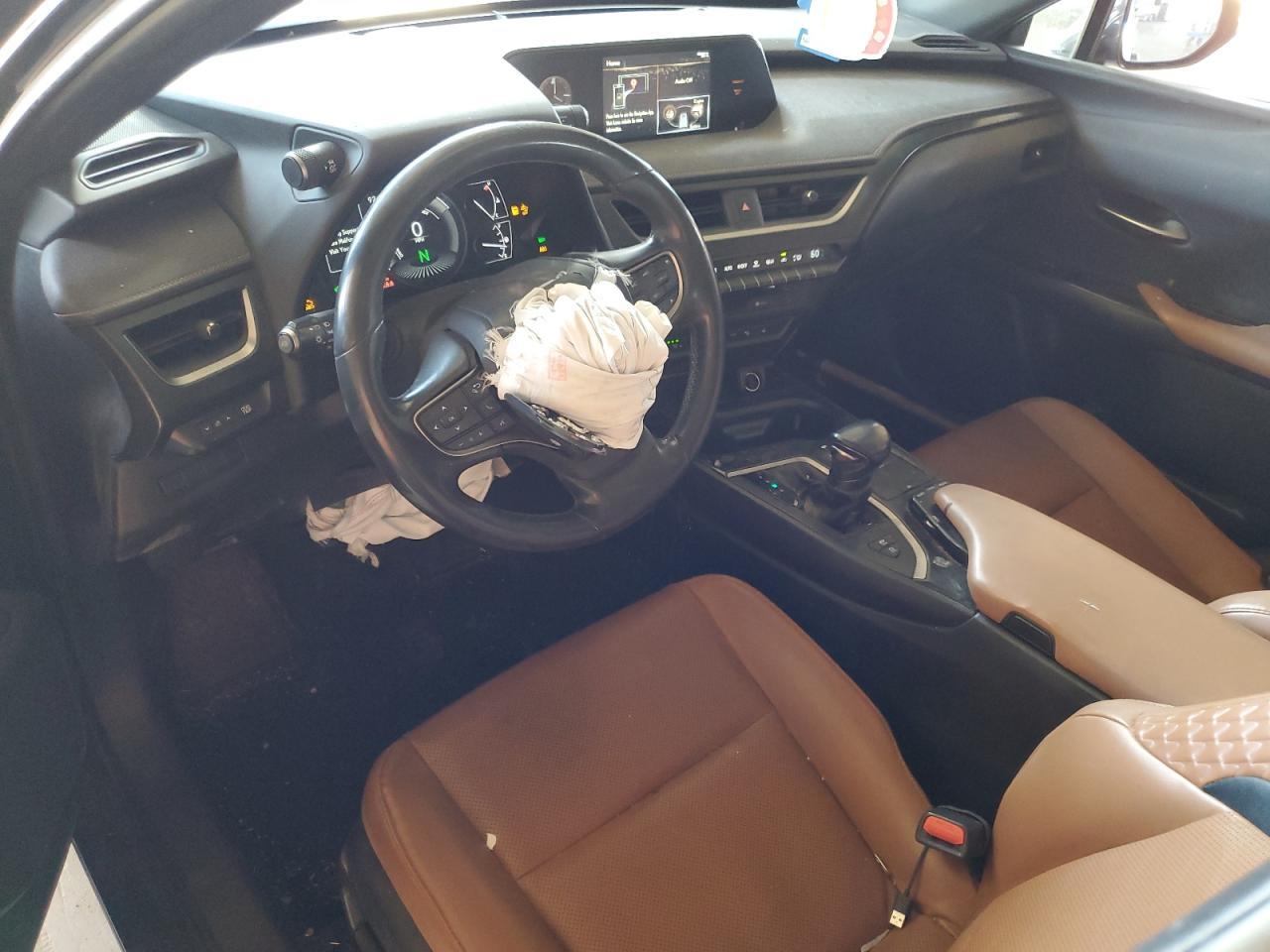 2021 LEXUS Ux