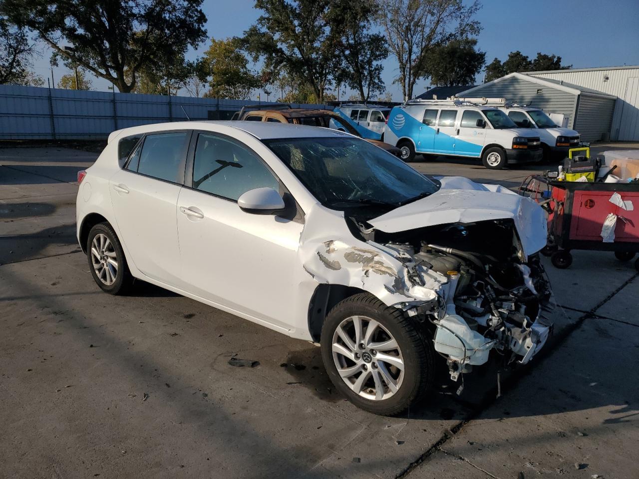 2013 MAZDA 3