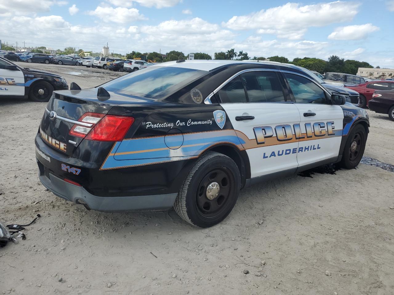 2013 FORD Taurus
