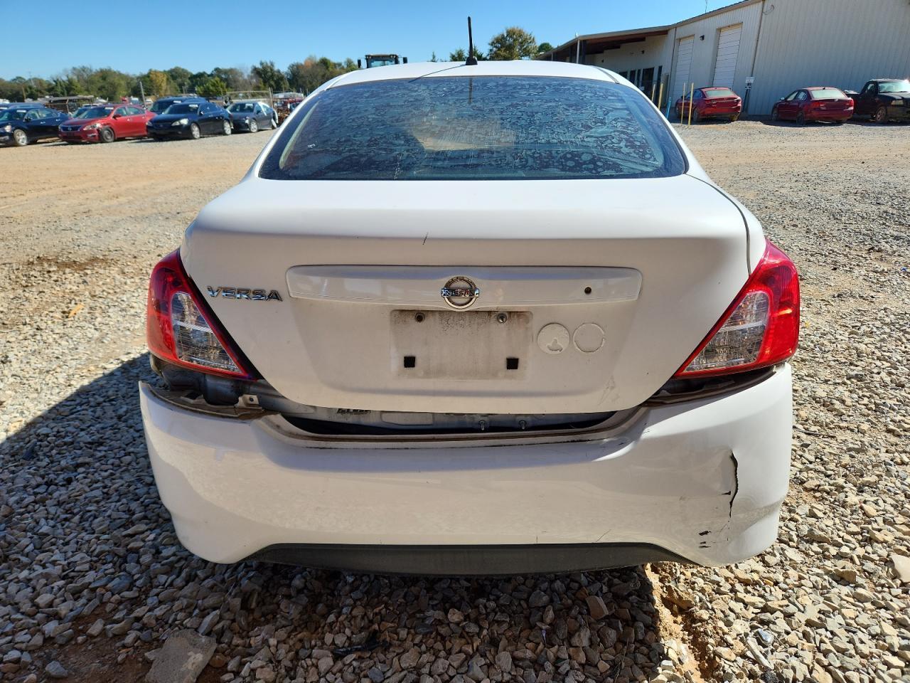 2017 NISSAN VERSA