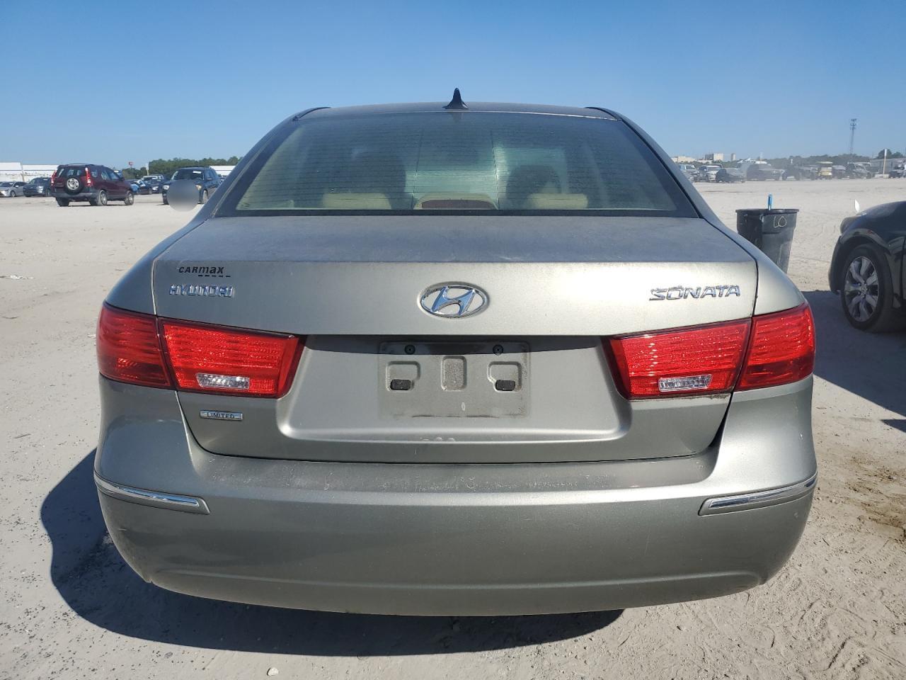 2010 HYUNDAI SONATA