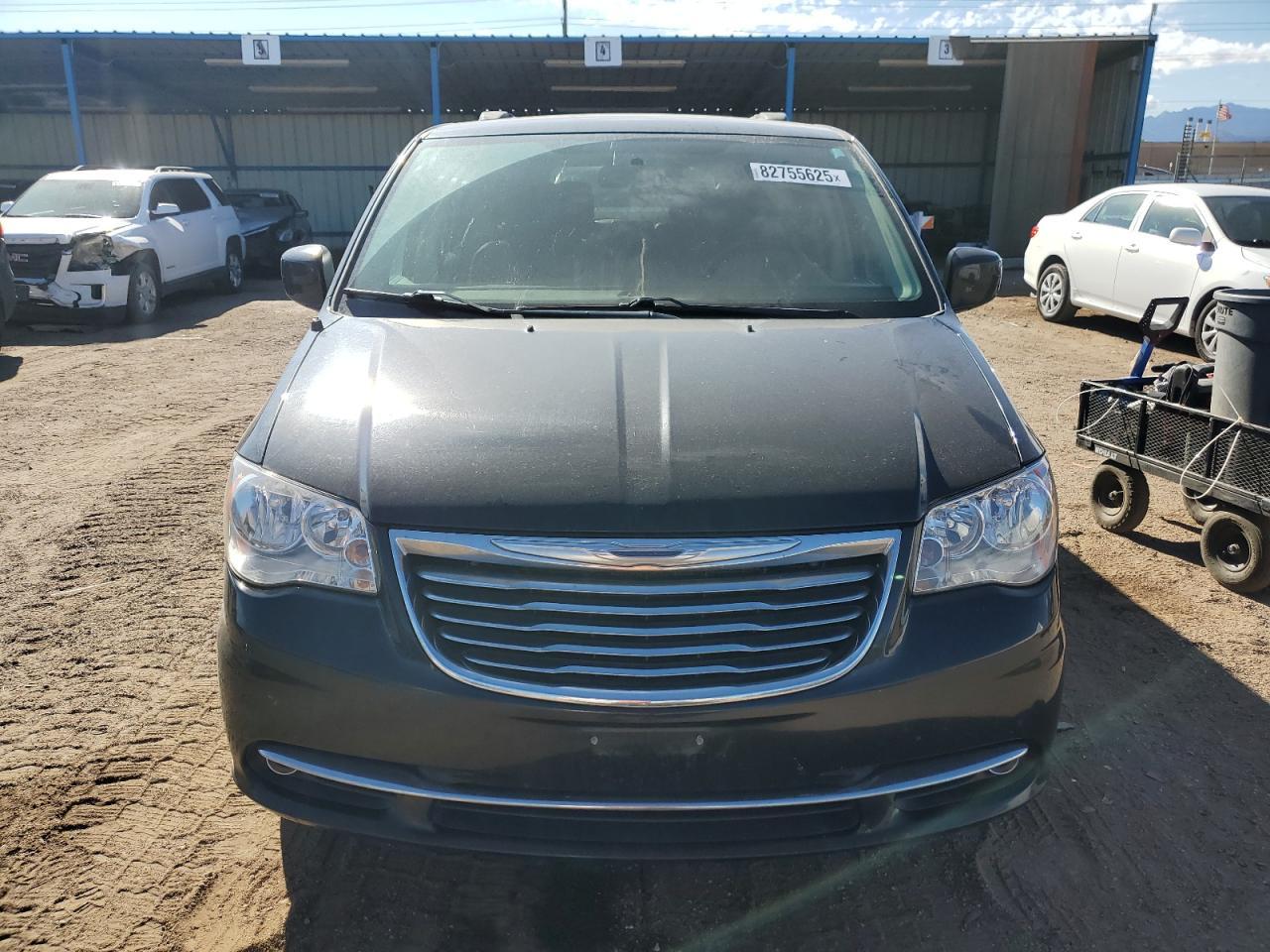 2016 CHRYSLER Town & Country