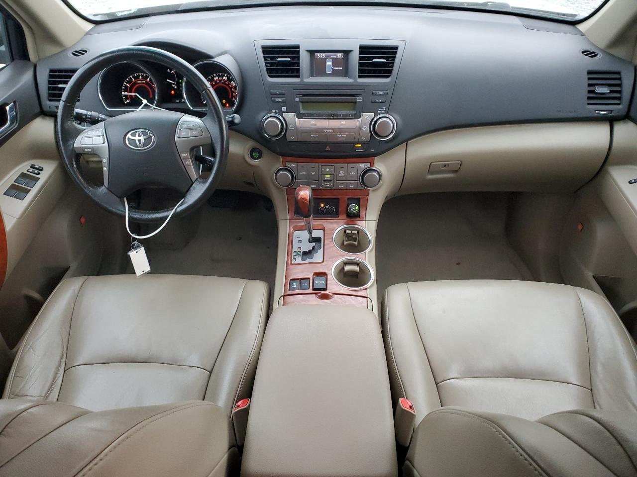 2010 TOYOTA HIGHLANDER
