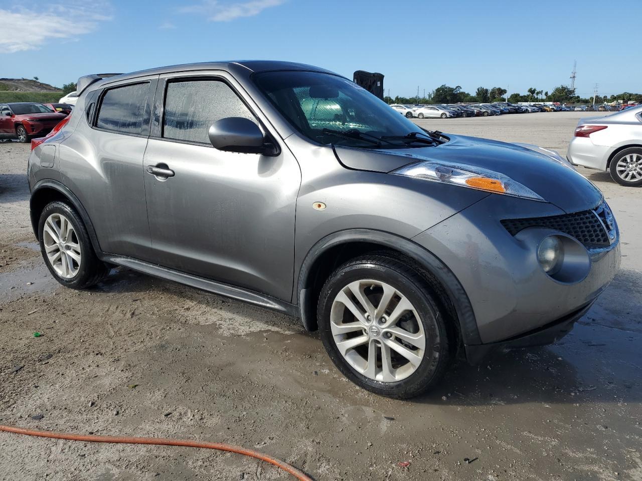 2013 NISSAN Juke