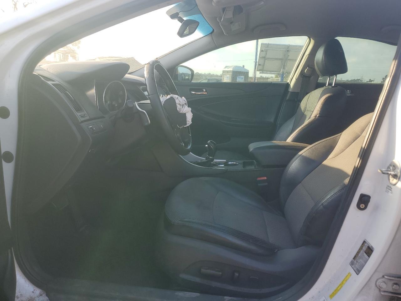 2011 HYUNDAI SONATA