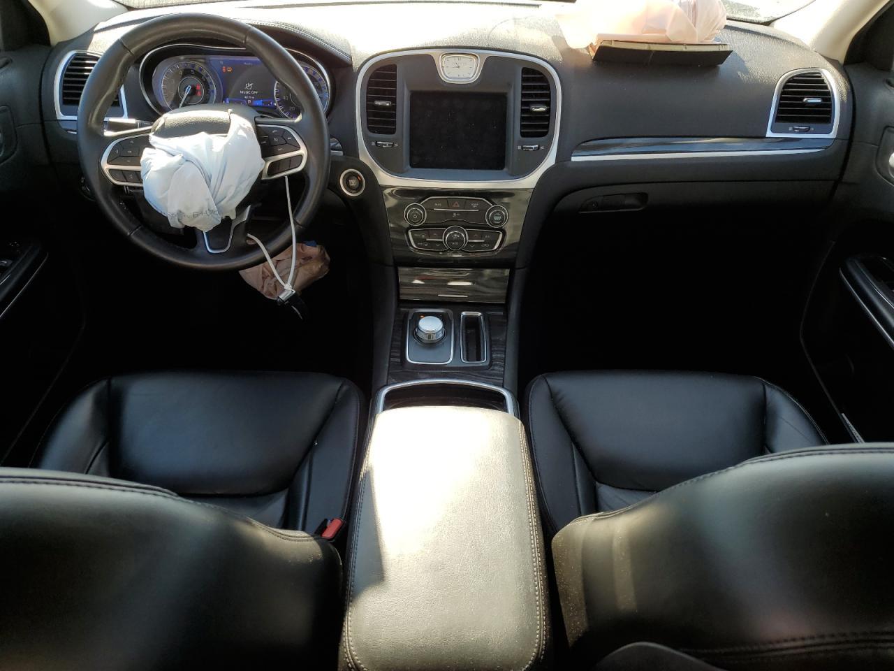 2020 CHRYSLER 300