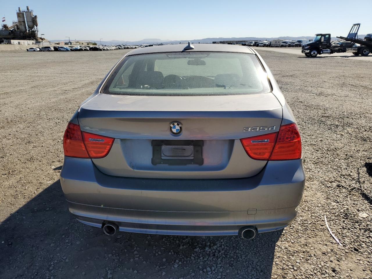 2011 BMW 3 SERIES