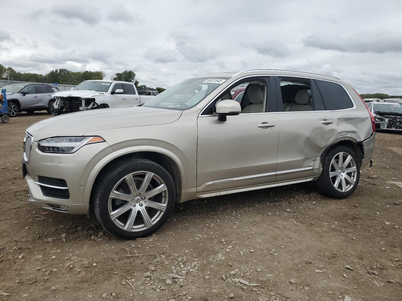 2018 VOLVO XC90