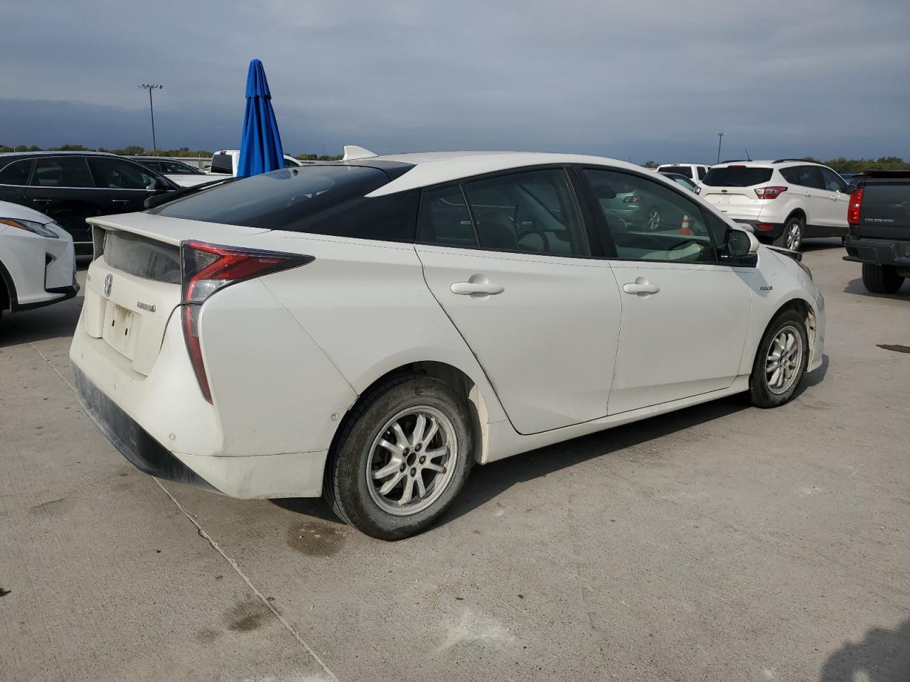 2017 TOYOTA PRIUS