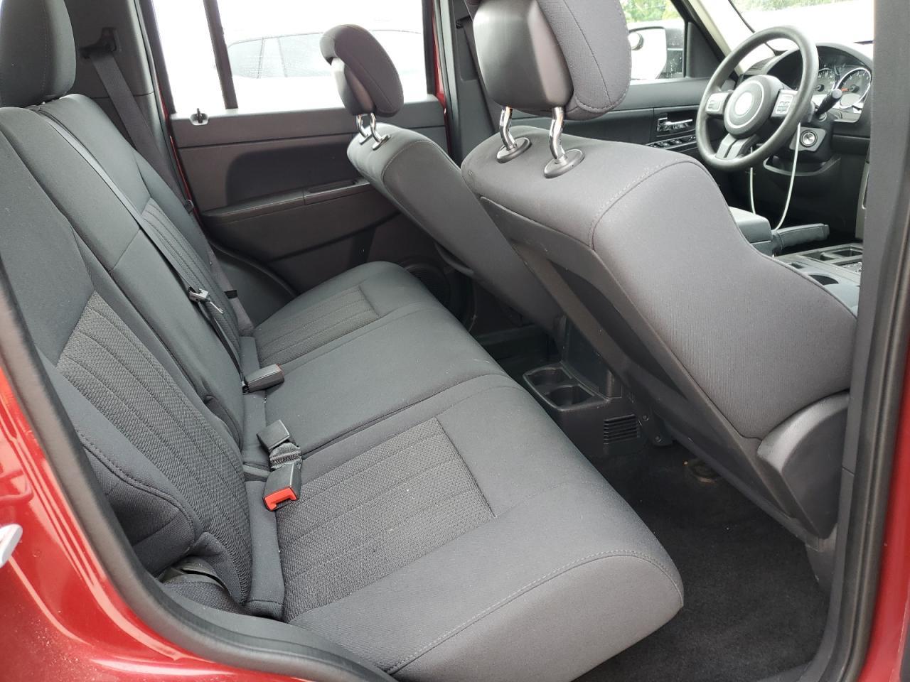 2012 JEEP Liberty