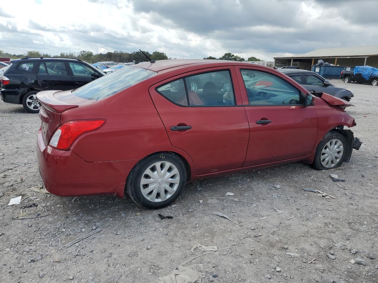 2017 NISSAN VERSA