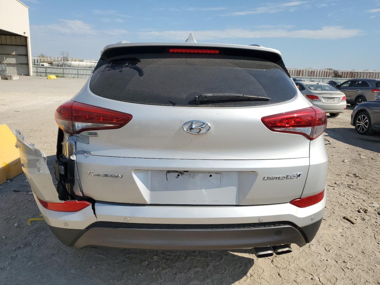 2016 HYUNDAI TUCSON
