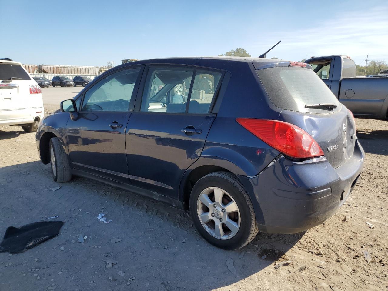 2012 NISSAN VERSA